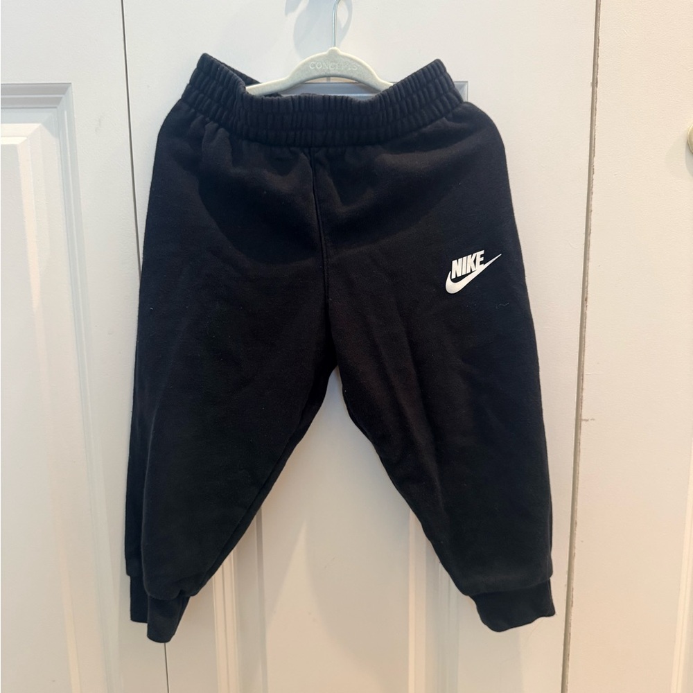 Nike Kids Black Jogger Pants 3t